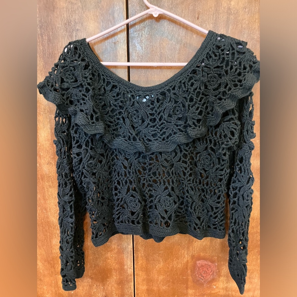 “Doen” Like Vintage Crochet Sweater Top